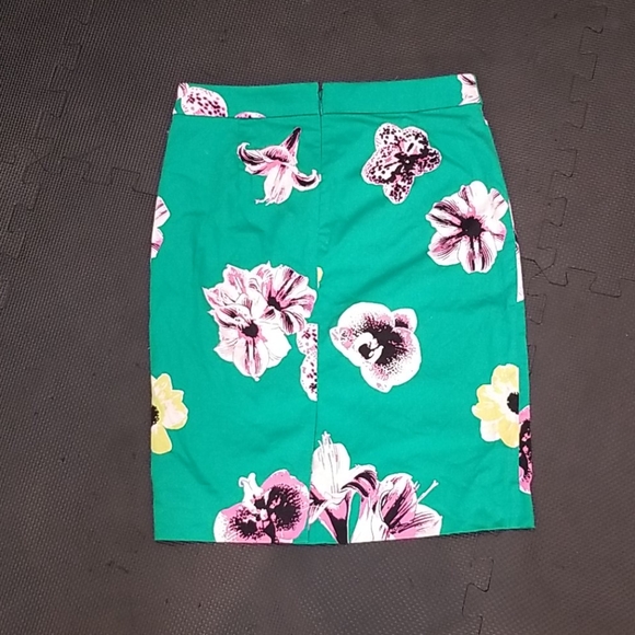 J.crew pencil skirt green with floral print size 0 - Picture 3 of 8